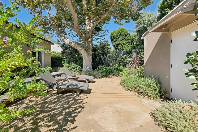 $1,200,000 | 14627 Killion Street, Sherman Oaks, CA 91411