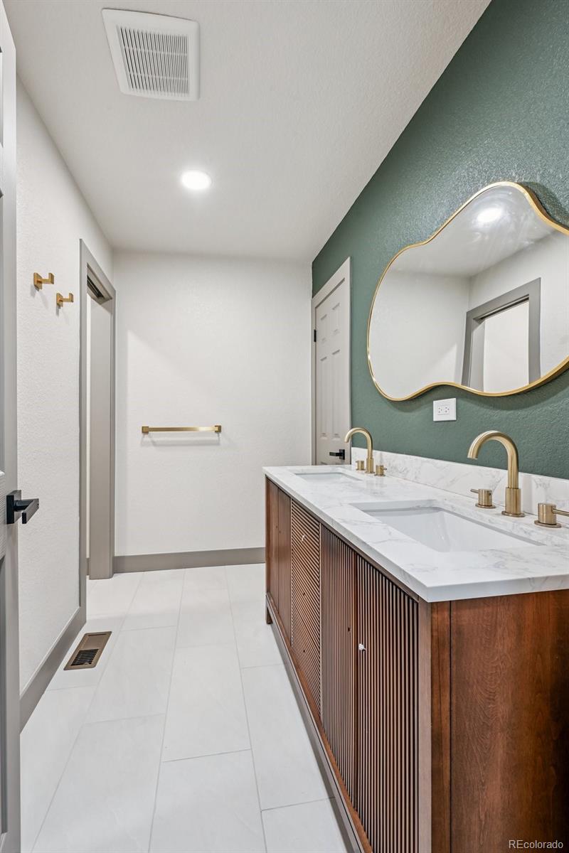 3580 Newport Street Denver, CO 80207 - Photo 21 of 32