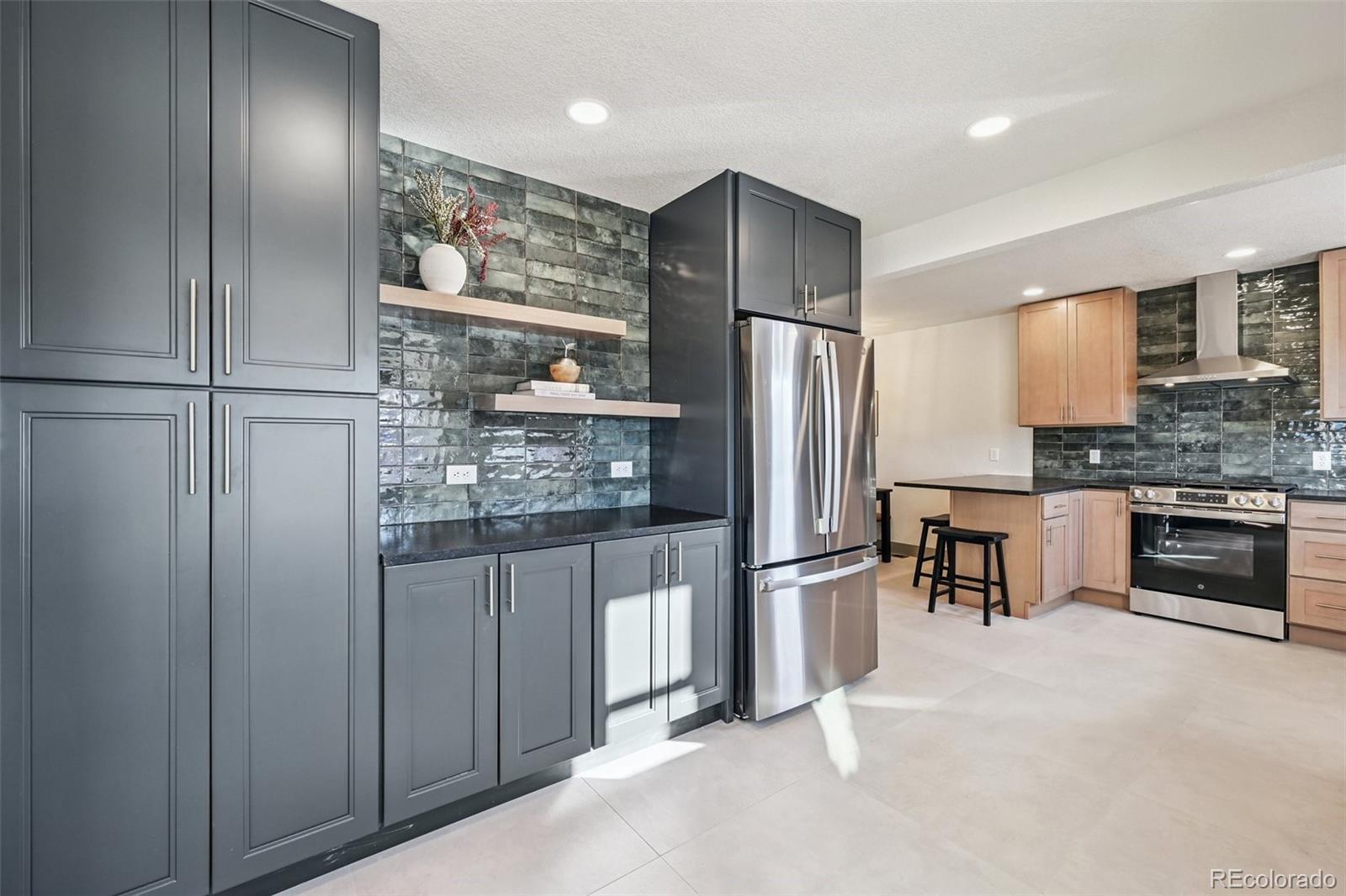 3580 Newport Street Denver, CO 80207 - Photo 9 of 32