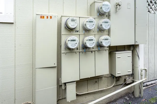 a view of walk in closet