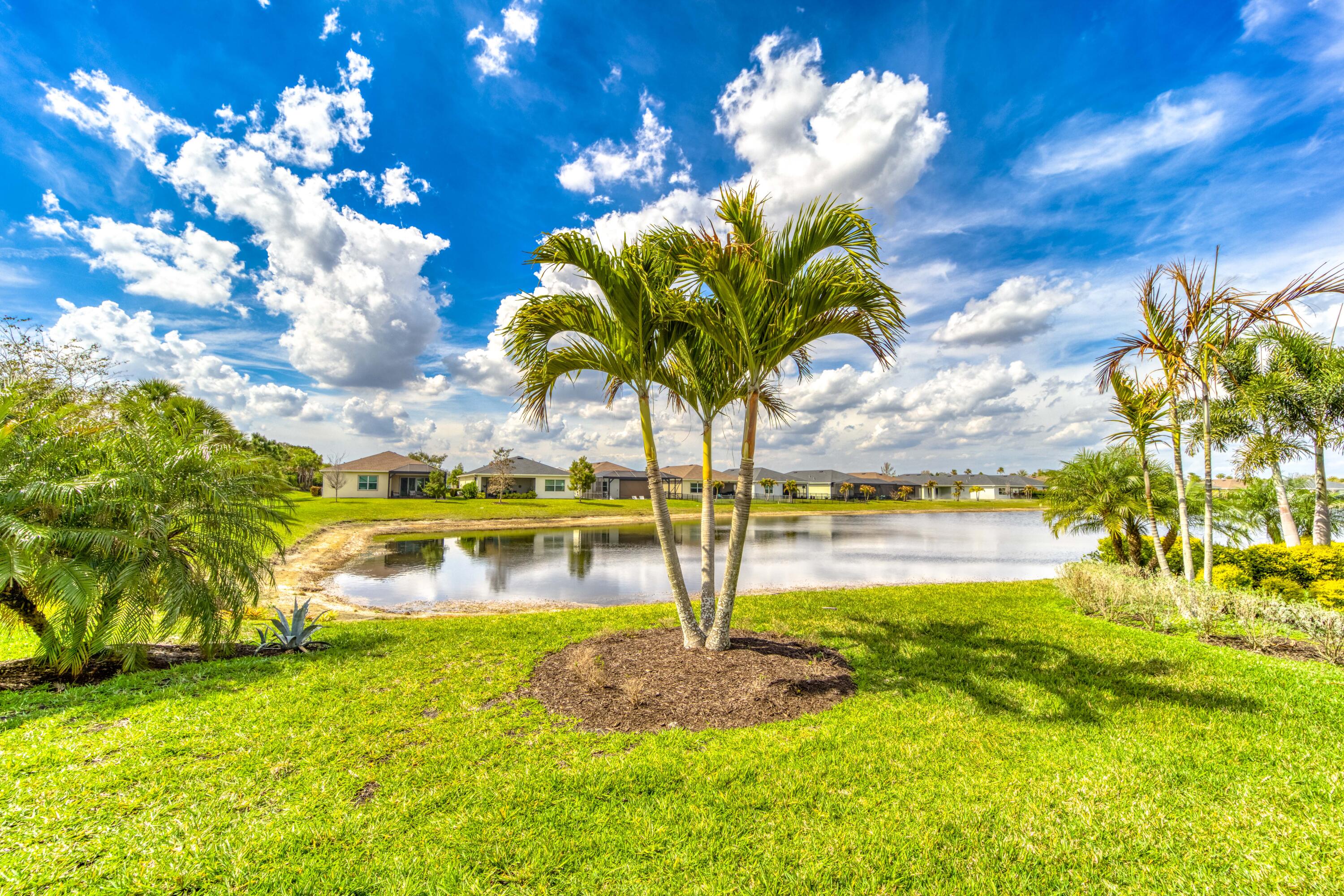 642 South E Goldenrod Road Port St. Lucie, FL 34984 - Photo 21 of 40 Backyard