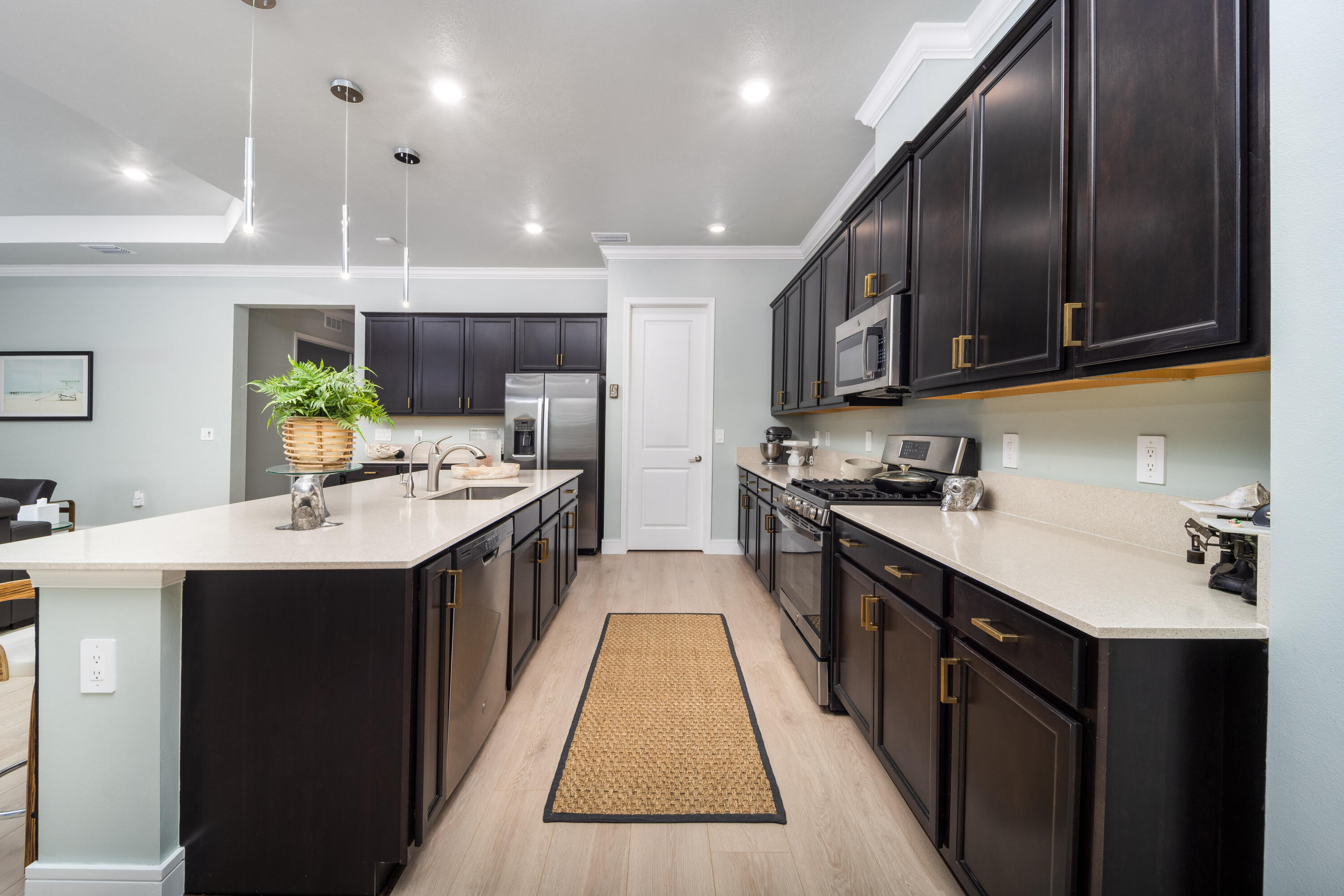 642 South E Goldenrod Road Port St. Lucie, FL 34984 - Photo 5 of 40 Kitchen