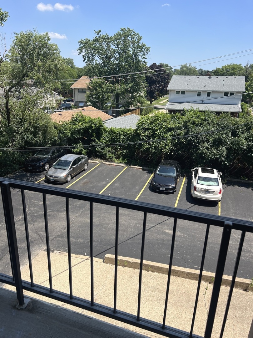 1043 South York Road, Unit 202 Bensenville, IL 60106 - Photo 3 of 5