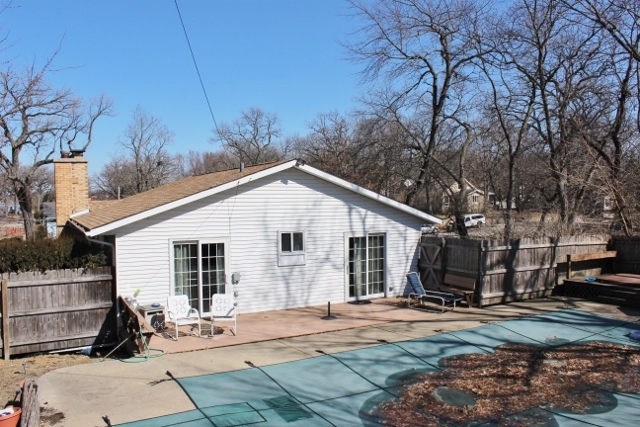 28621 Valley Road Ingleside, IL 60041 - Photo 18 of 24 a view of a house with a patio