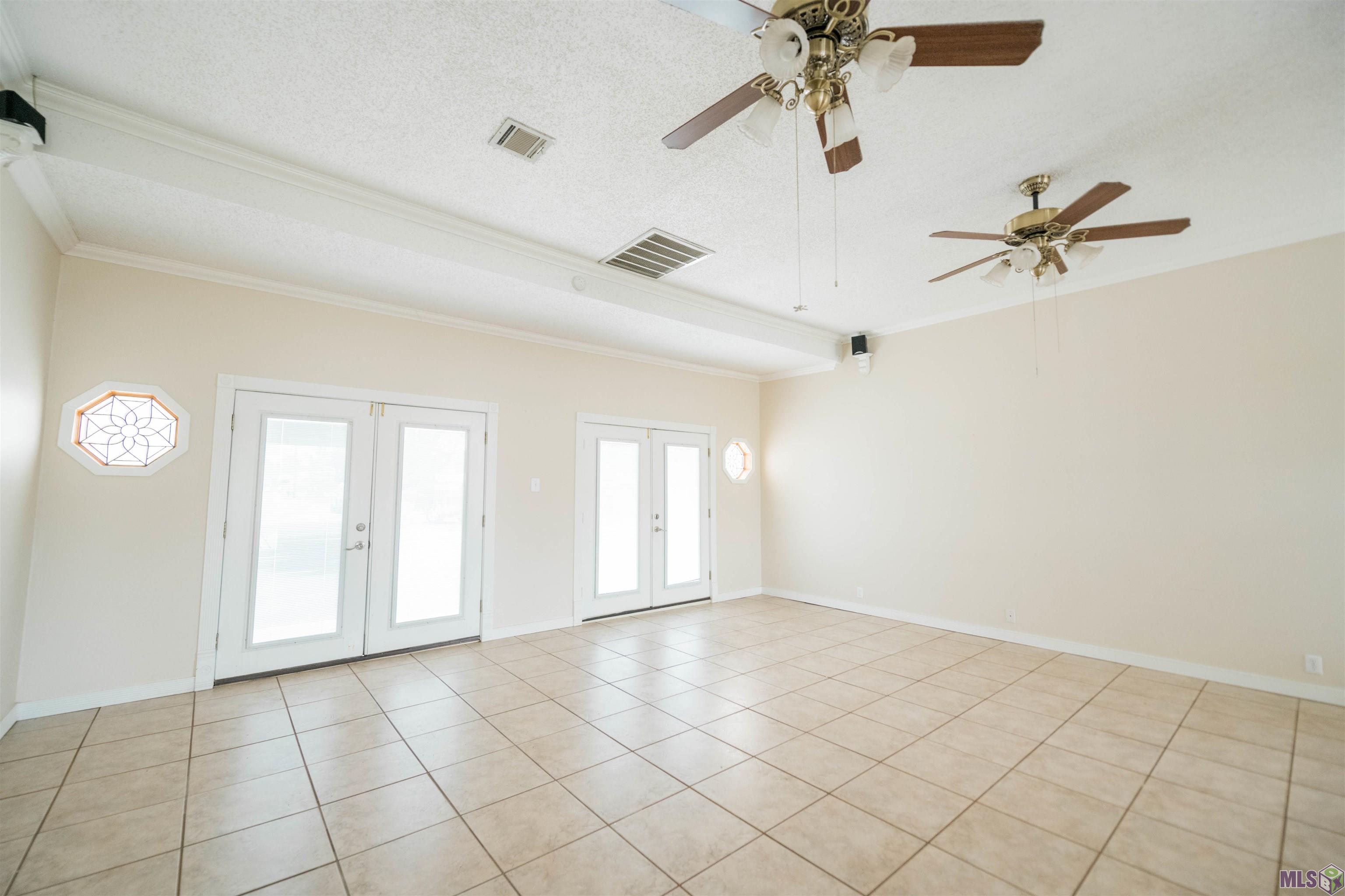 2033 Bayou Blue Road Houma, LA 70364 - Photo 2 of 31 living room