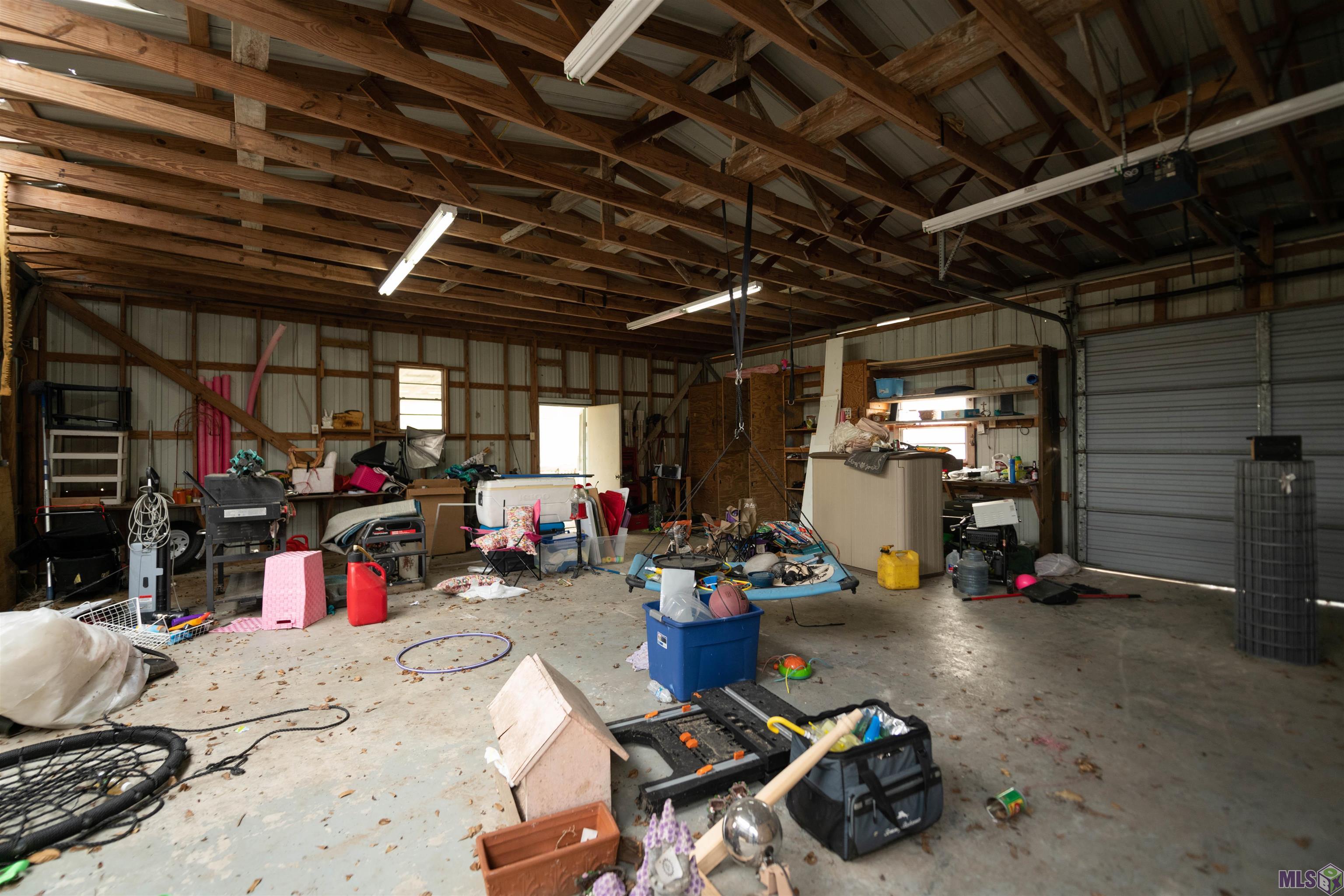 2033 Bayou Blue Road Houma, LA 70364 - Photo 26 of 31 workshop interior