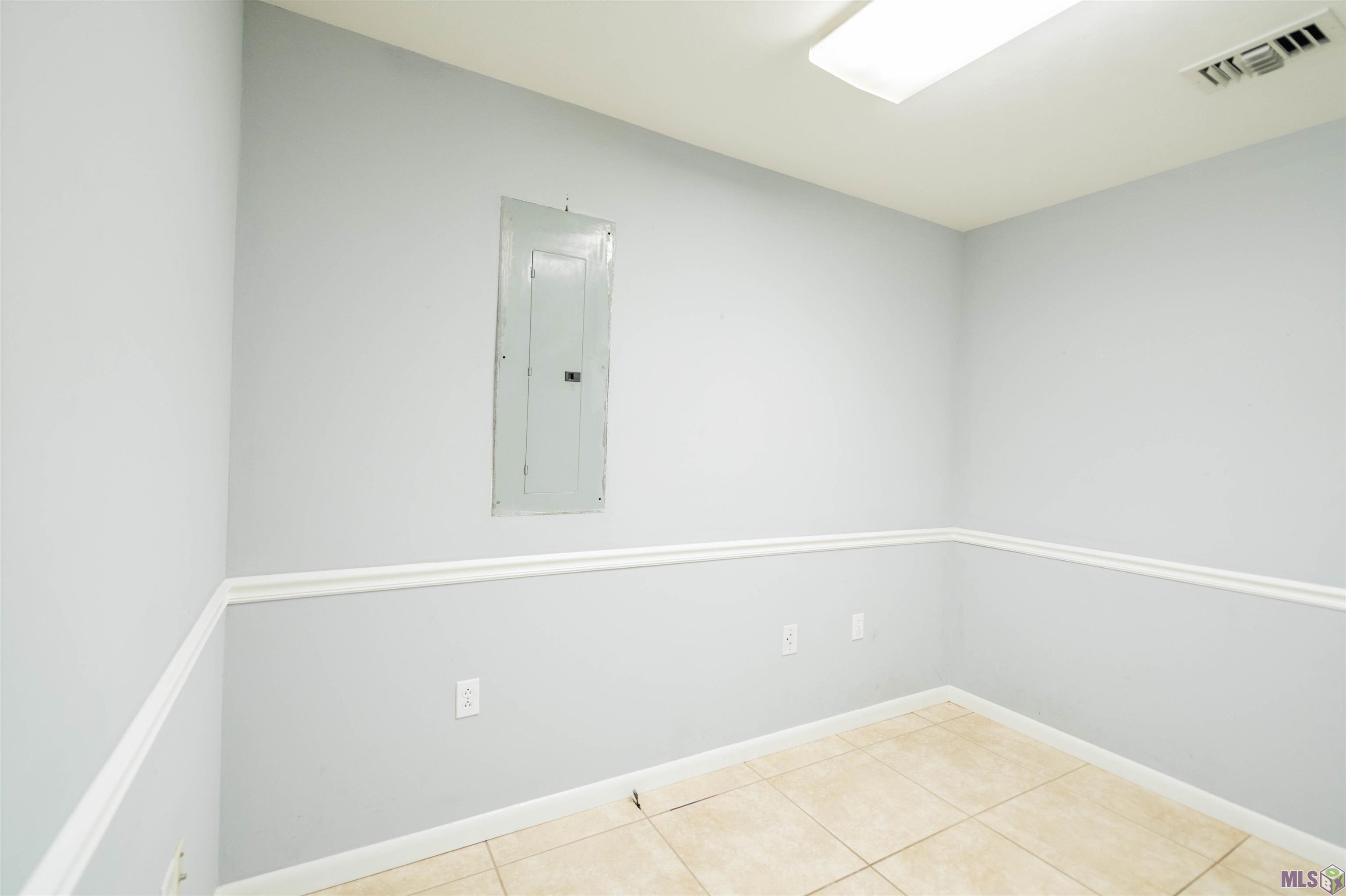 2033 Bayou Blue Road Houma, LA 70364 - Photo 5 of 31 office