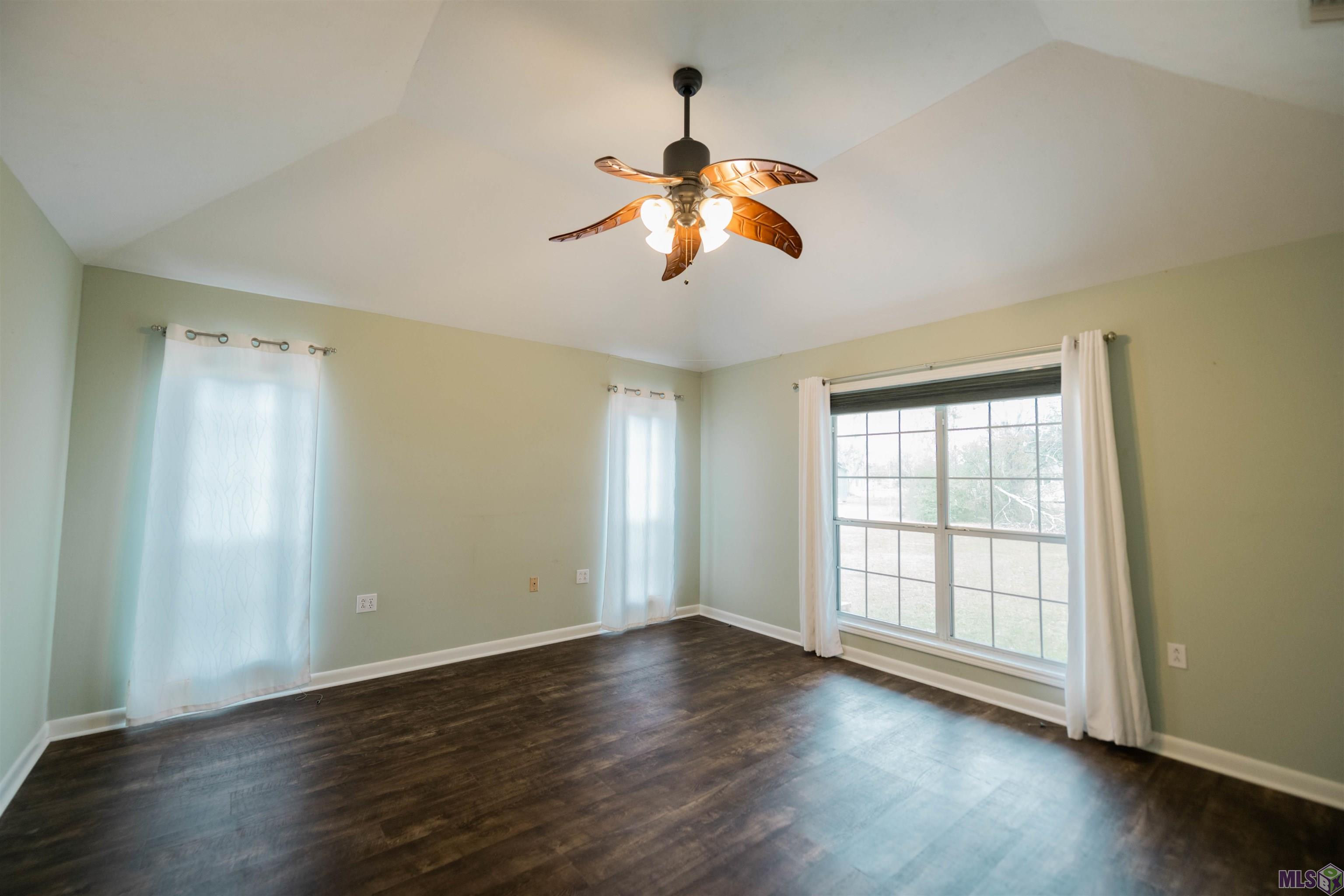 2033 Bayou Blue Road Houma, LA 70364 - Photo 9 of 31 main suite