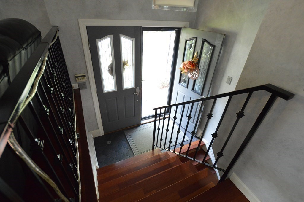 3 Moulton Road Peabody, MA 01960 - Photo 5 of 24 Gallery Image 5