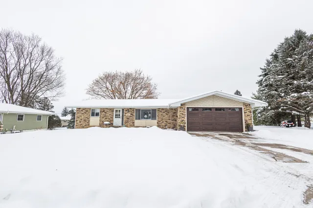 $289,000 | 3751 Delaval Street, Kieler, WI 53812