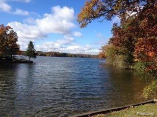 1995 Rochester Road Leonard, MI 48367 - Photo 3 of 14 IMG_0022 (320x240).jpg