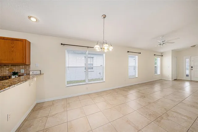 $2,000 | 7924 Carriage Pointe Drive, Gibsonton, FL 33534