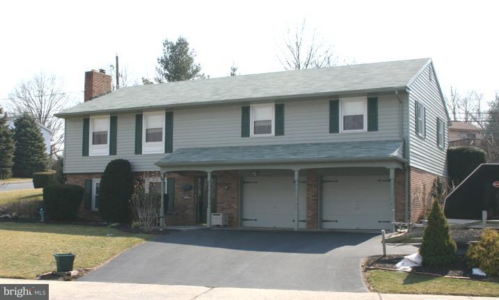 124 Swarthmore Drive Lititz, PA 17543 - Photo 1 of 8 Gallery Image 1