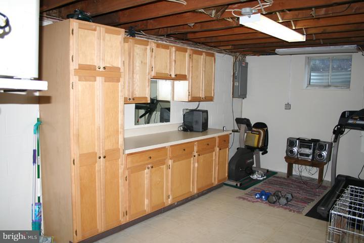 124 Swarthmore Drive Lititz, PA 17543 - Photo 6 of 8 Gallery Image 6