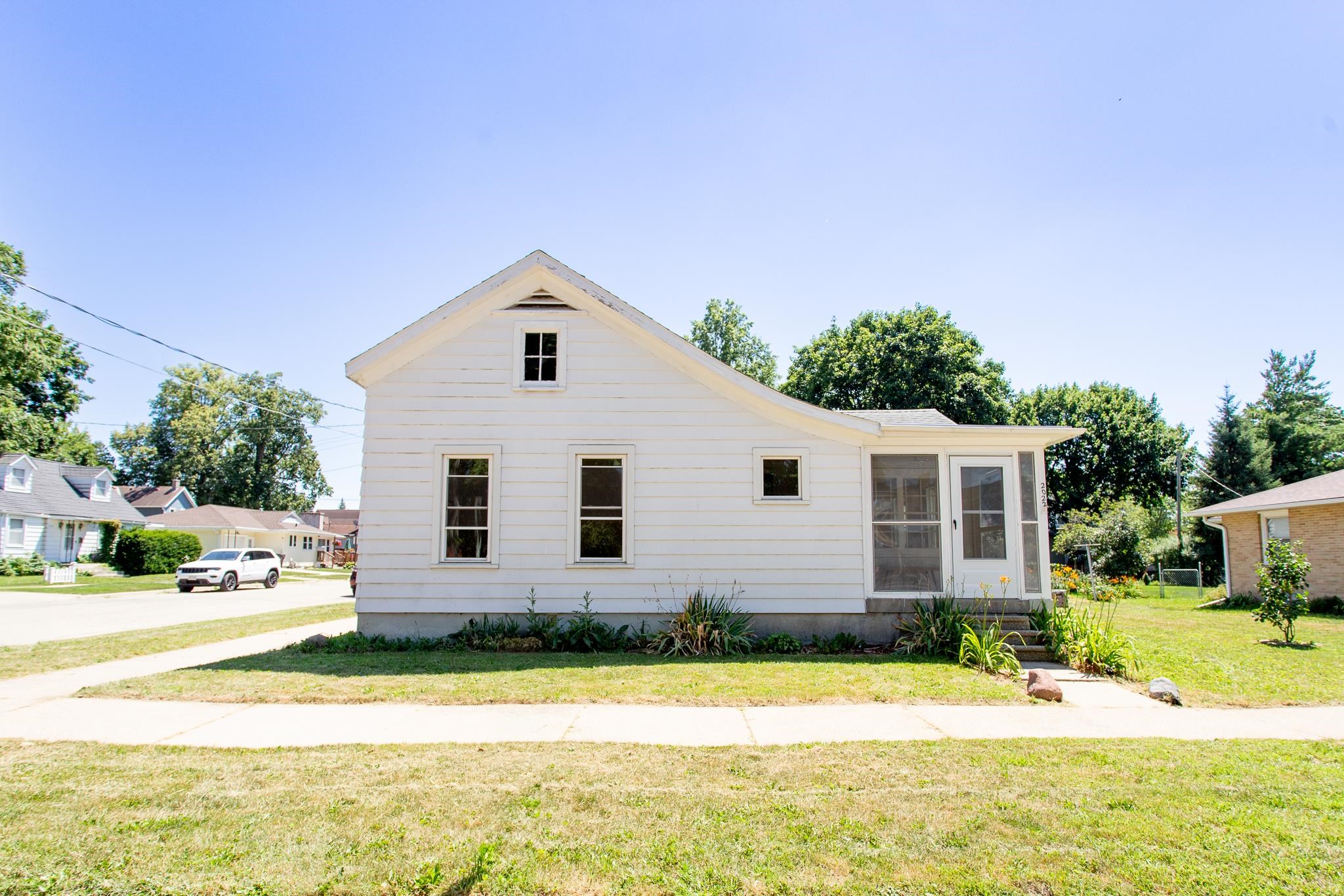 2022 15th Street Monroe, WI 53566 - Photo 4 of 31