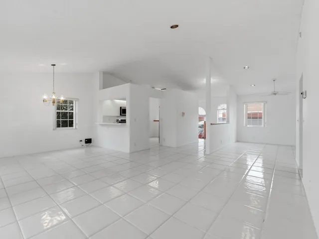 $275,000 | 14383 VÃa Royal, Unit 3, Delray Beach, FL 33446