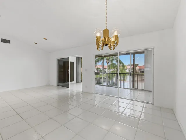 $275,000 | 14383 VÃa Royal, Unit 3, Delray Beach, FL 33446