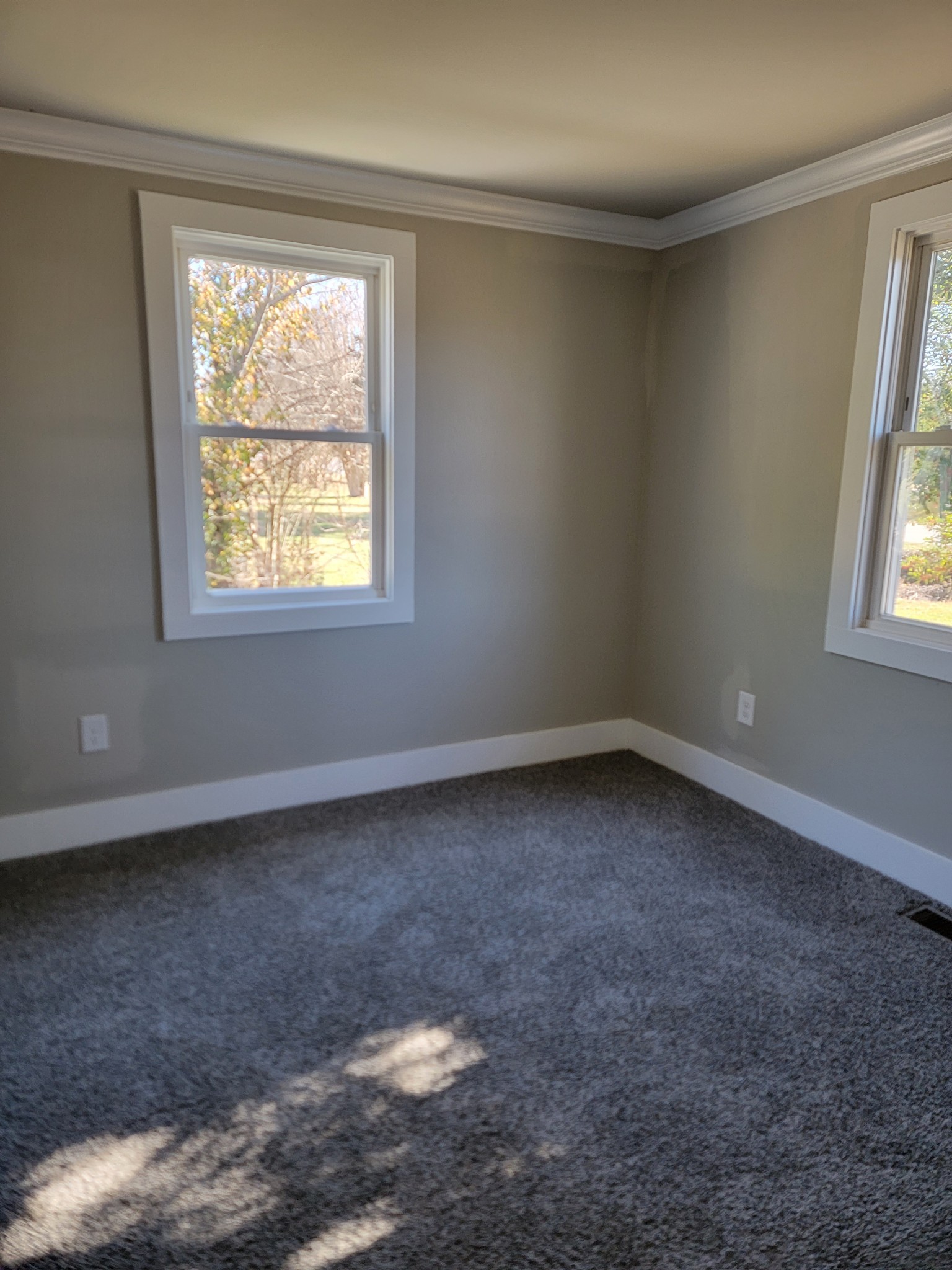 773 Shady Rest Road McMinnville, TN 37110 - Photo 10 of 14 an empty room with a window