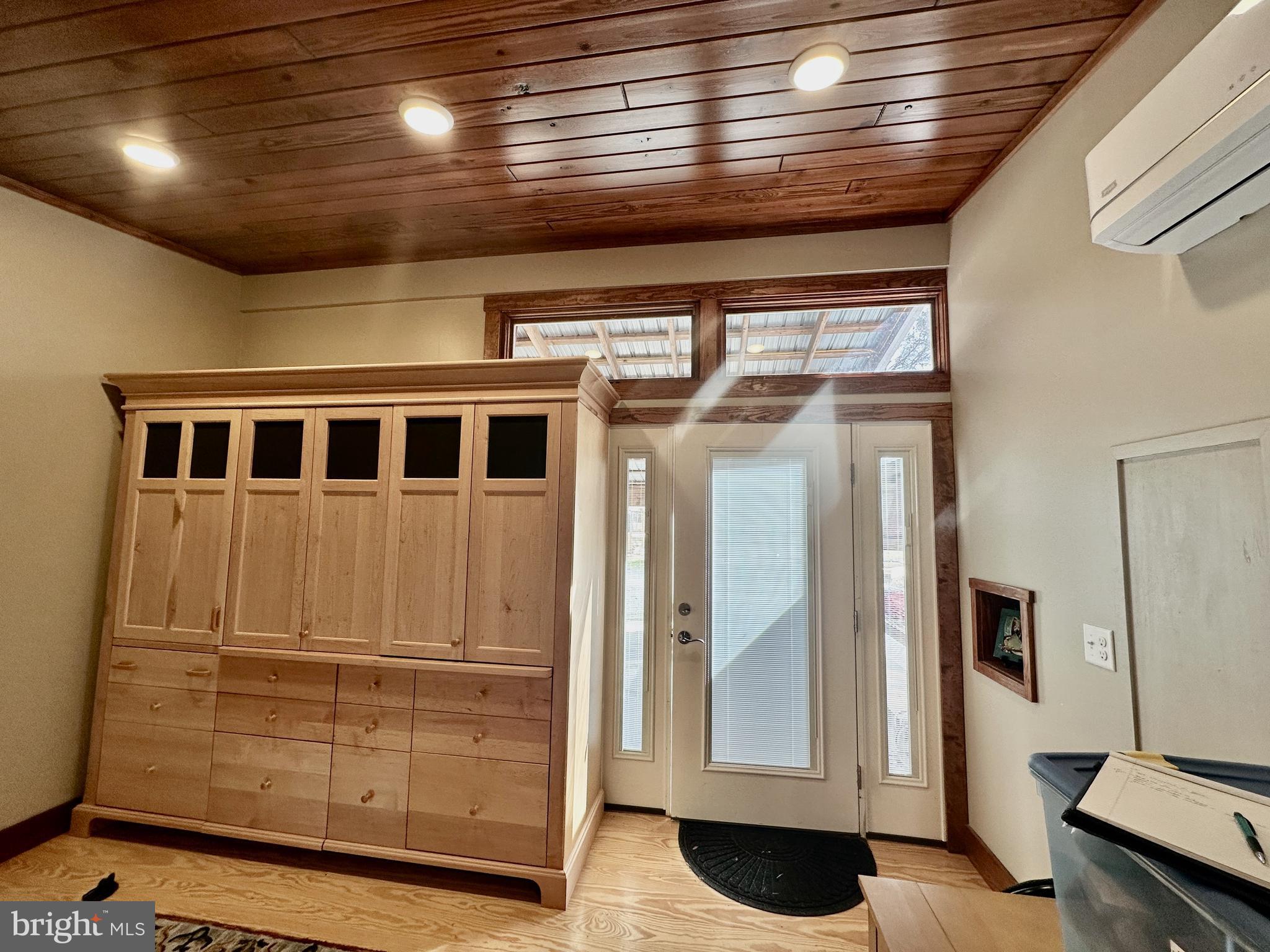 23629 Willow Pond Road Denton, MD 21629 - Photo 22 of 32 Apt. entry and a Fantastic Kitchen Wall Cabinet.