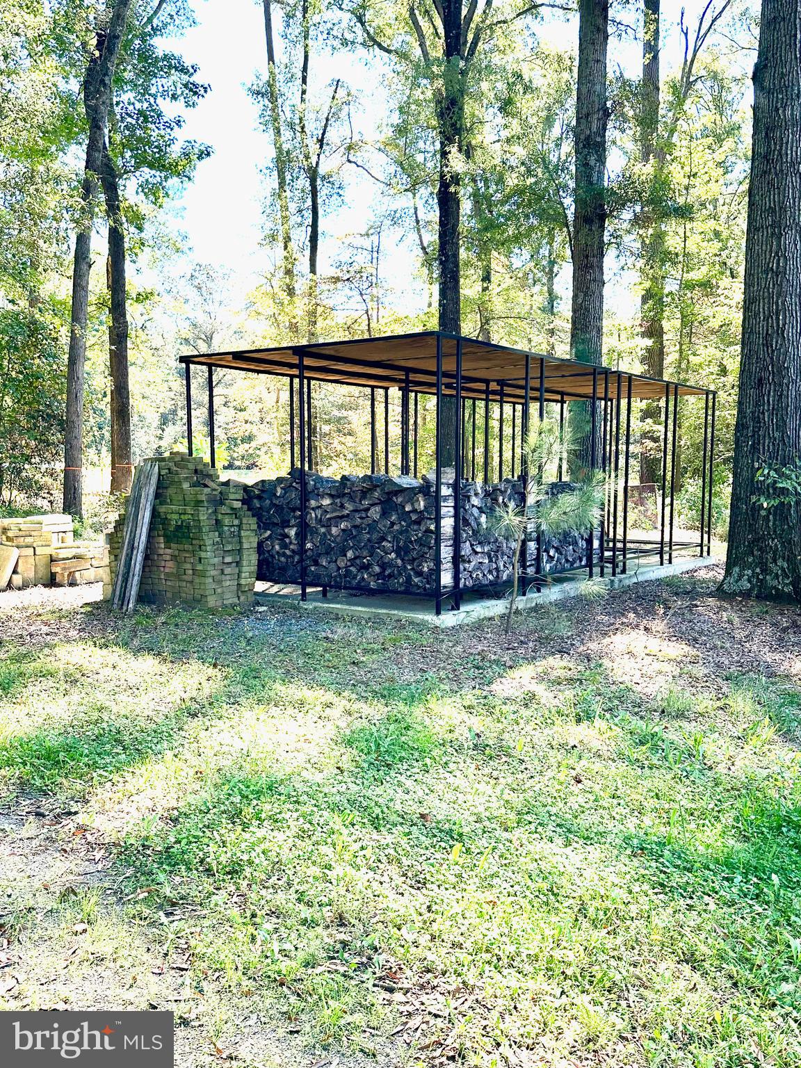 23629 Willow Pond Road Denton, MD 21629 - Photo 29 of 32 The Fenced in Log Bin