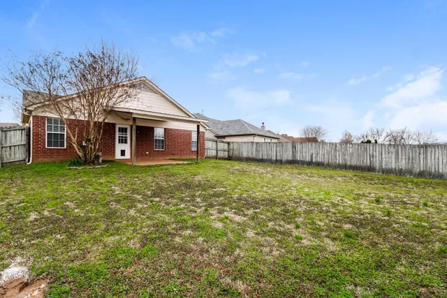 $1,455 | 1052 Cross Wood Lane, Cordova, TN 38018