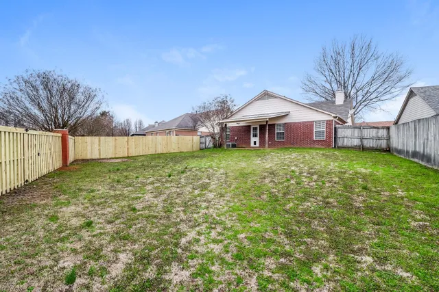 $1,455 | 1052 Cross Wood Lane, Cordova, TN 38018