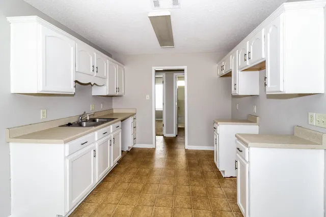 $1,455 | 1052 Cross Wood Lane, Cordova, TN 38018