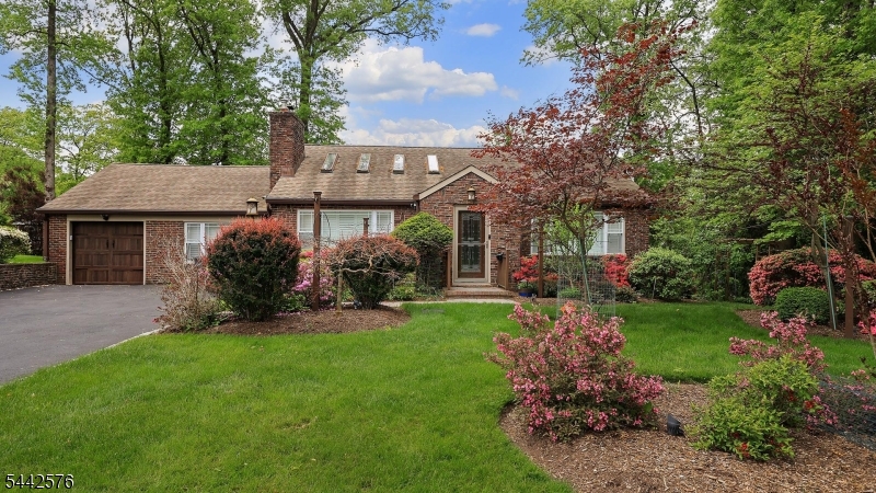 1399 Birch Hill Road Mountainside, NJ 07092 - Photo 4 of 42