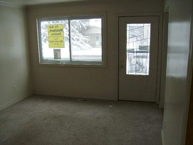 47487 Greenview Road Utica, MI 48317 - Photo 3 of 11 31045505-2.JPG