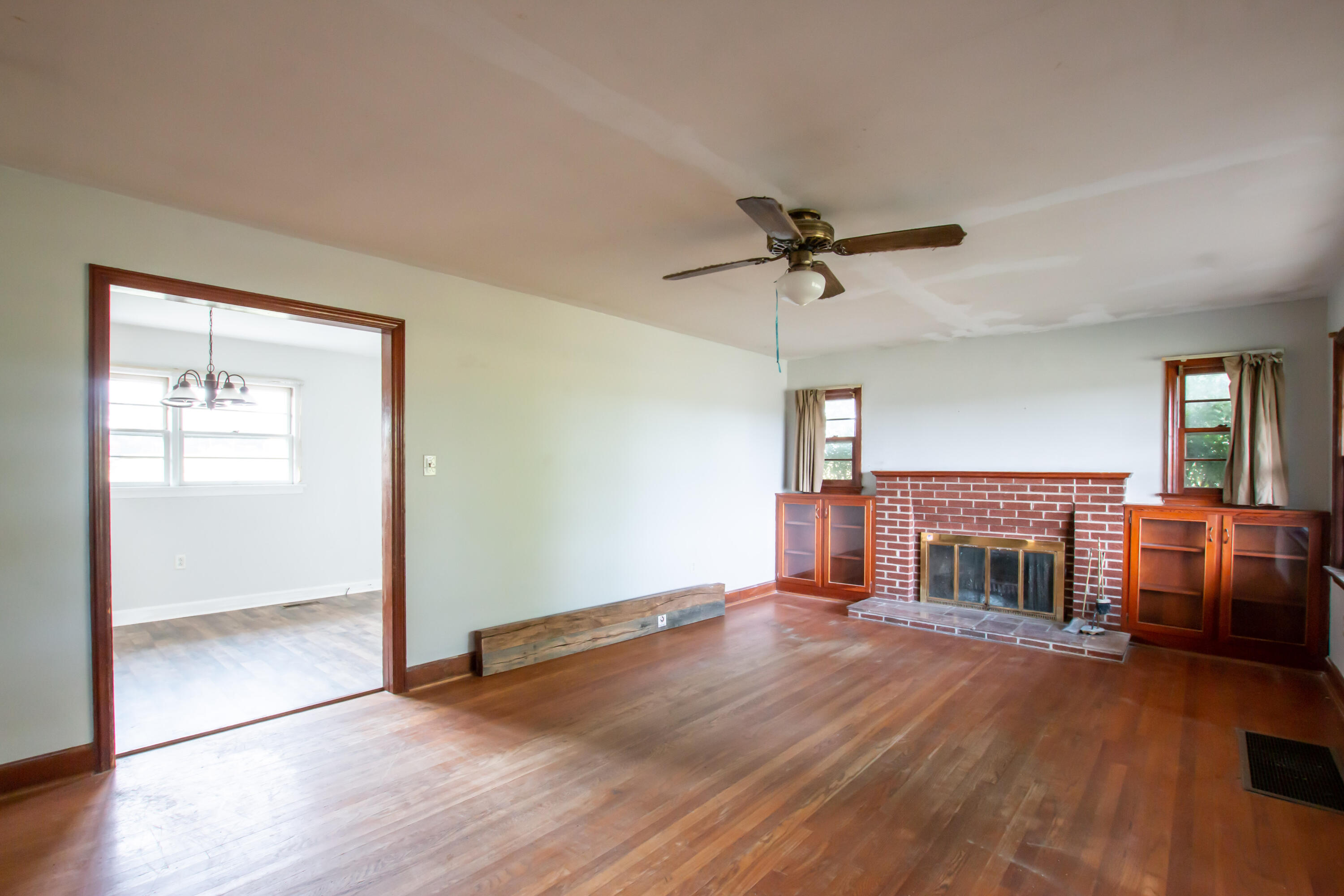 17359 Rim Road Abingdon, VA 24210 - Photo 11 of 22 Living 1