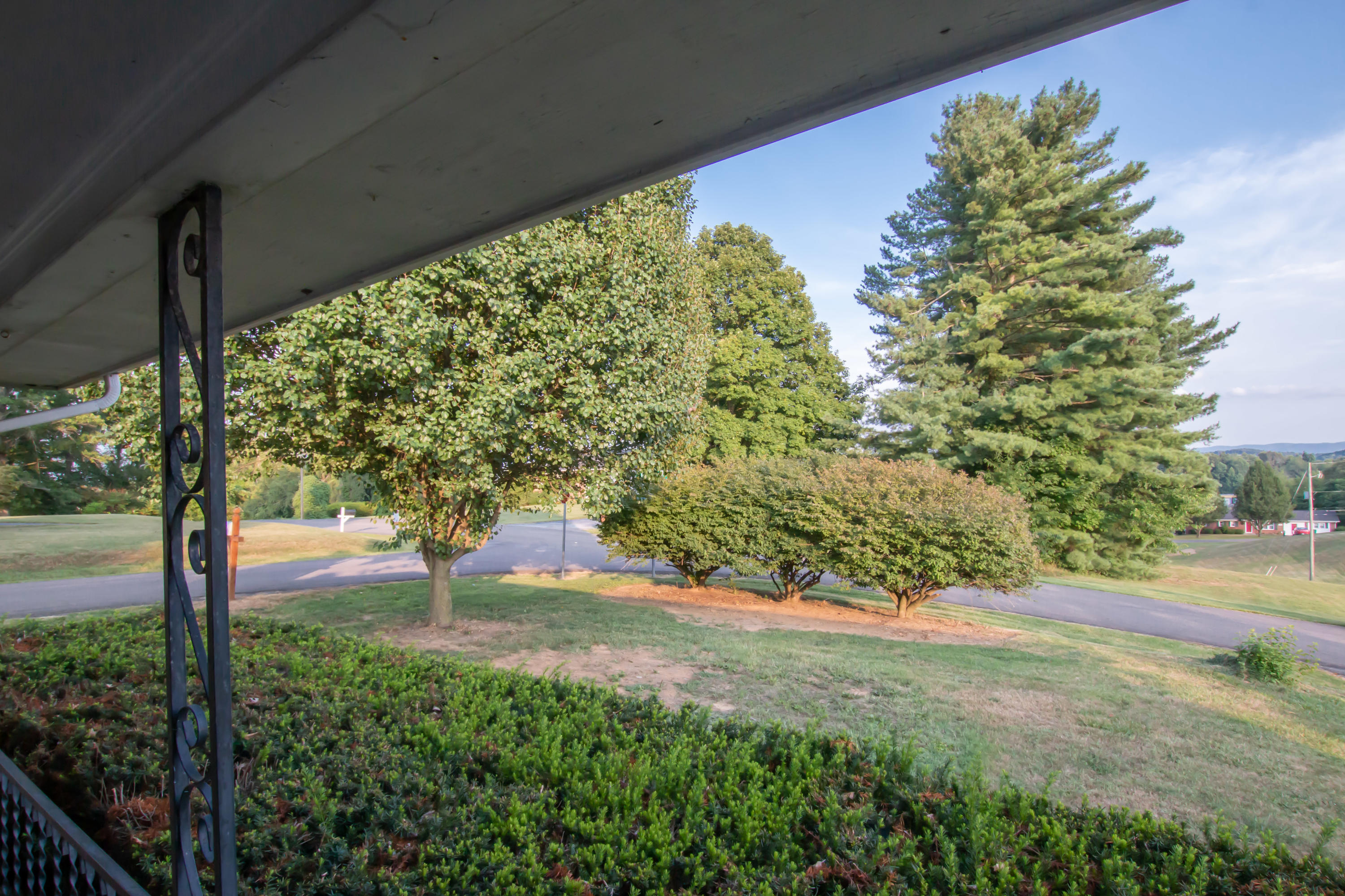 17359 Rim Road Abingdon, VA 24210 - Photo 4 of 22 View