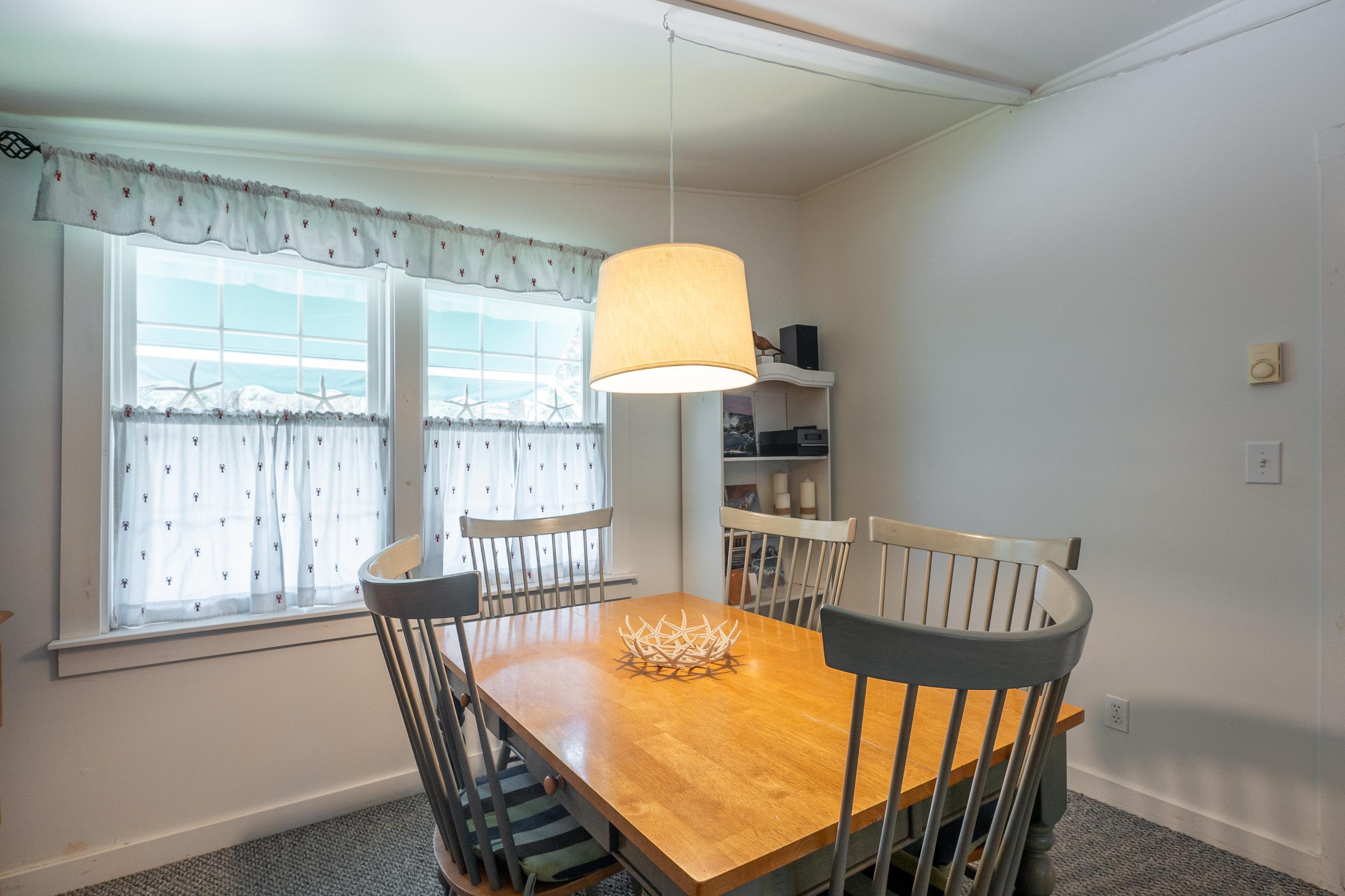 31 Bay Street Boothbay Harbor, ME 04538 - Photo 13 of 57 Den,dining