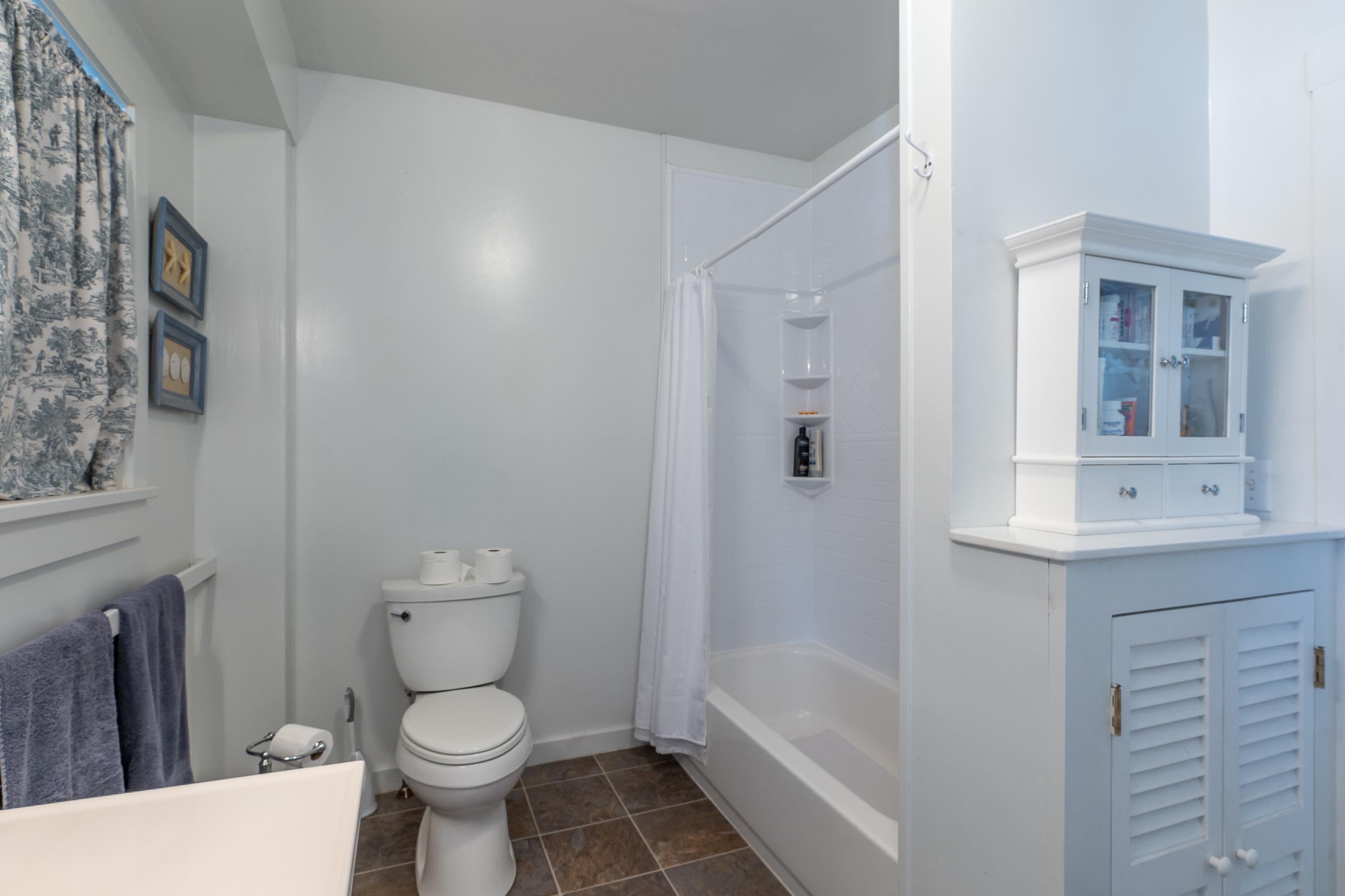 31 Bay Street Boothbay Harbor, ME 04538 - Photo 20 of 57 1st Floor full Bath