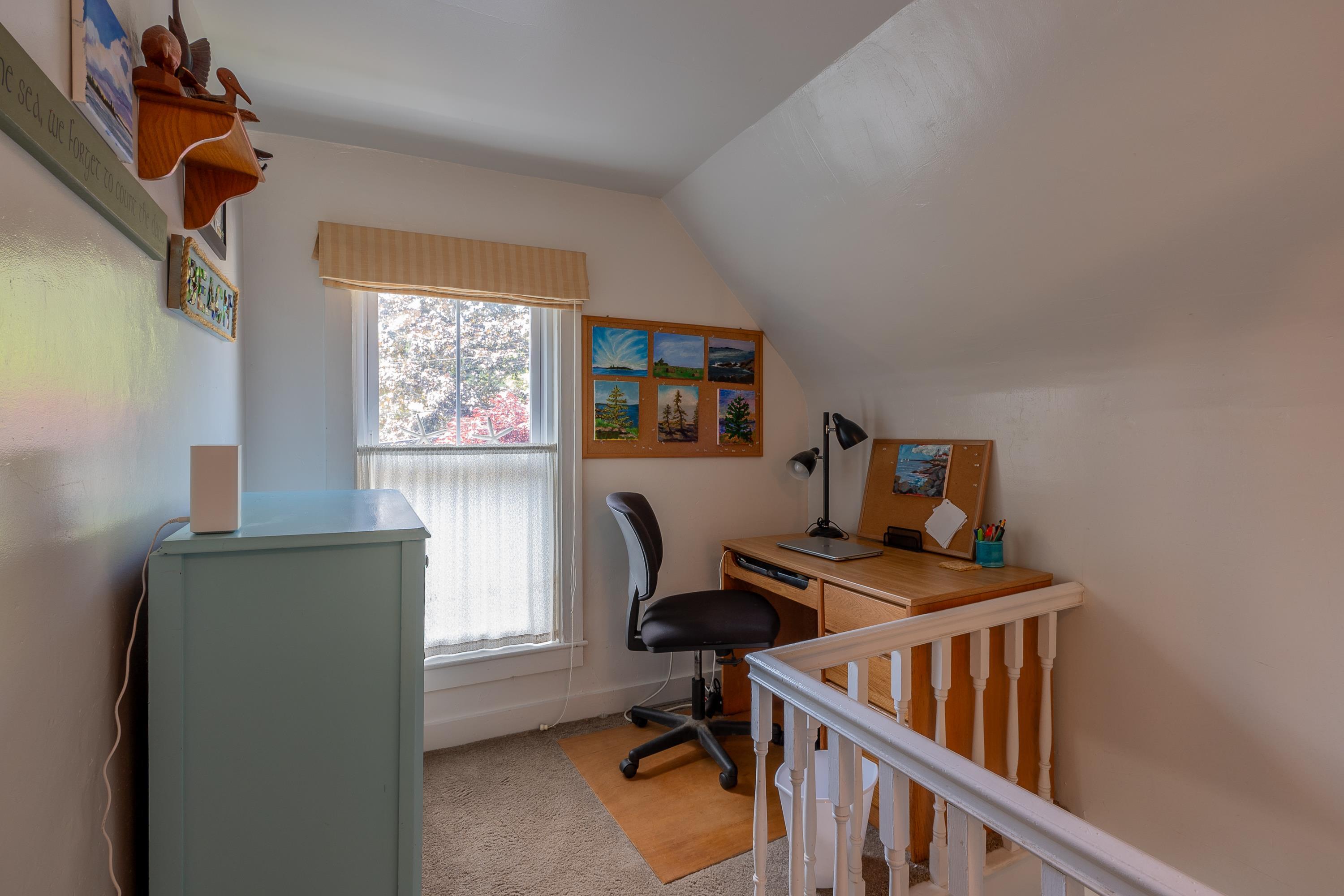 31 Bay Street Boothbay Harbor, ME 04538 - Photo 33 of 57 2nd Floor office nook