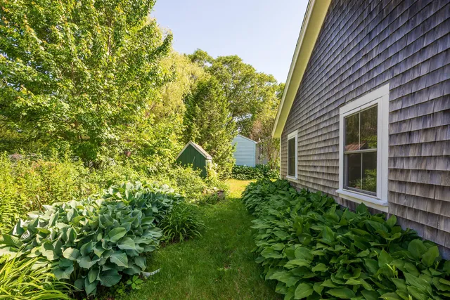 $575,000 | 31 Bay Street, Boothbay Harbor, ME 04538