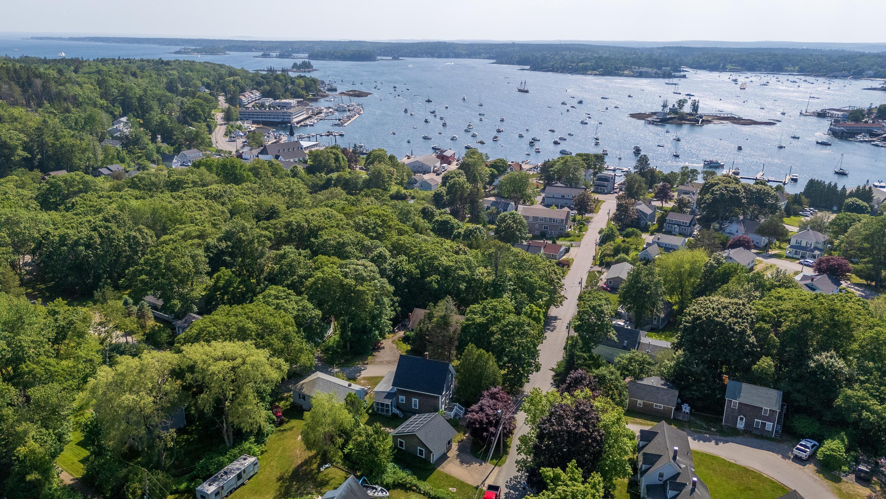 31 Bay Street Boothbay Harbor, ME 04538 - Photo 56 of 57 East Side Proximity