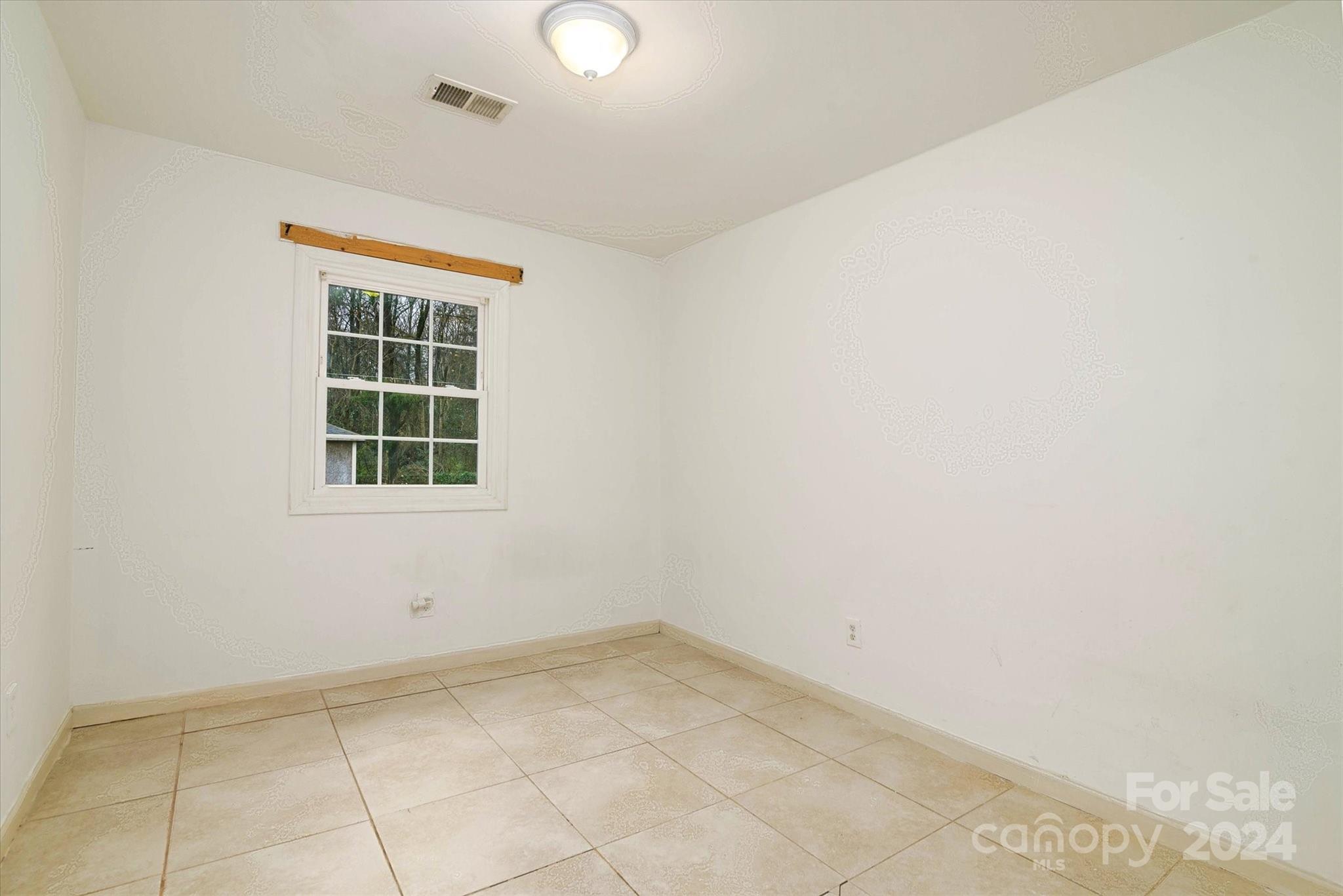 733 Milan Road East Charlotte, NC 28216 - Photo 14 of 27