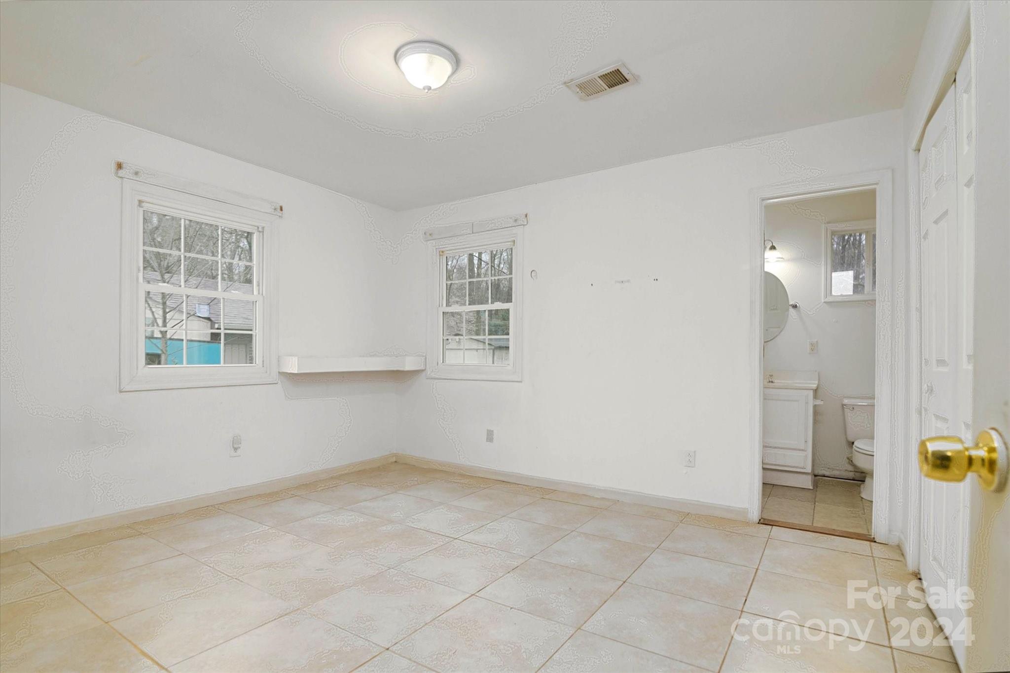 733 Milan Road East Charlotte, NC 28216 - Photo 19 of 27