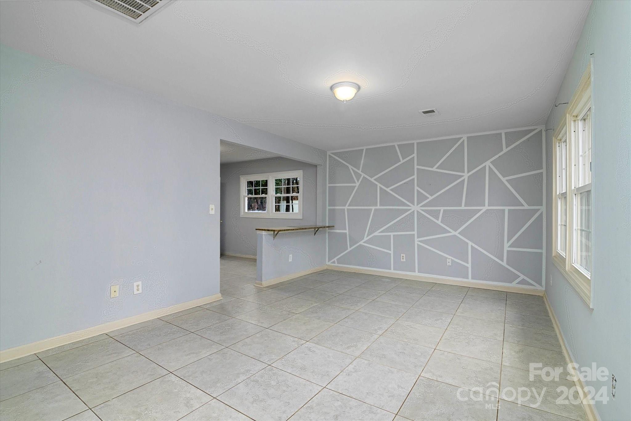 733 Milan Road East Charlotte, NC 28216 - Photo 7 of 27