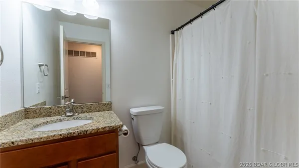 $605,000 | 124 Palmer Drive, Lake Ozark, MO 65049