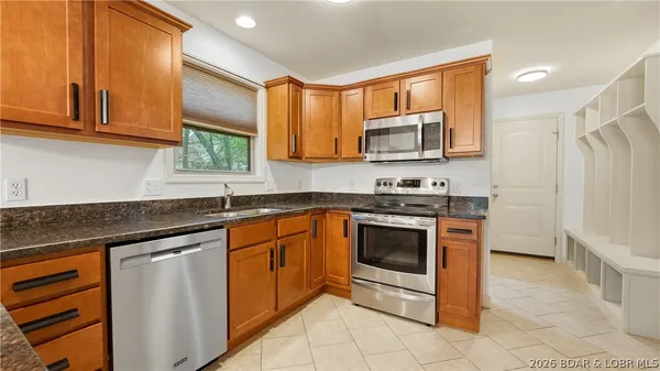 $605,000 | 124 Palmer Drive, Lake Ozark, MO 65049