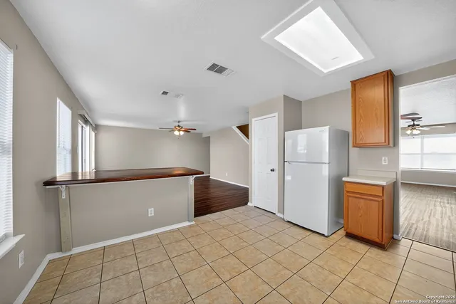 $219,900 | 8859 Kestrel Oak, Converse, TX 78109