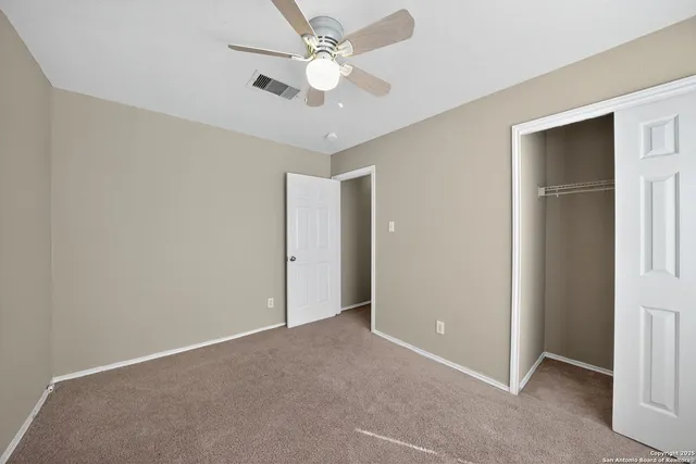 $219,900 | 8859 Kestrel Oak, Converse, TX 78109