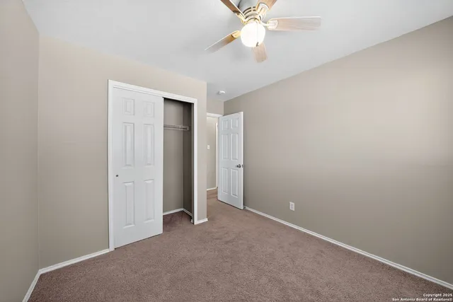 $219,900 | 8859 Kestrel Oak, Converse, TX 78109