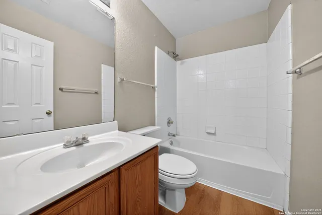 $219,900 | 8859 Kestrel Oak, Converse, TX 78109