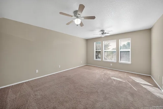 $219,900 | 8859 Kestrel Oak, Converse, TX 78109