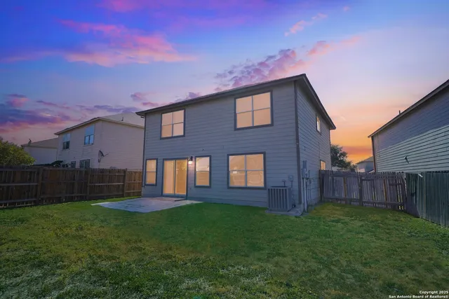 $219,900 | 8859 Kestrel Oak, Converse, TX 78109