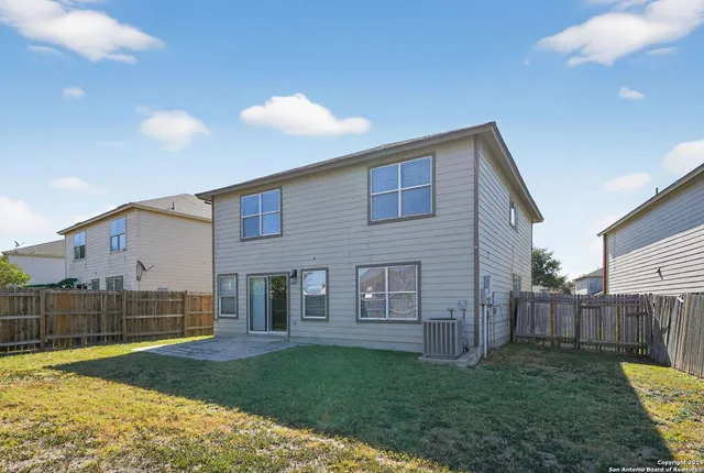 $219,900 | 8859 Kestrel Oak, Converse, TX 78109