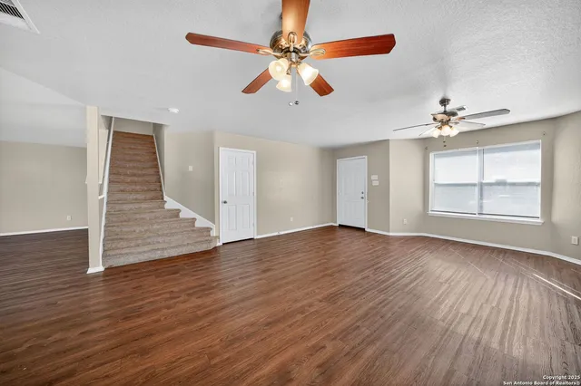 $219,900 | 8859 Kestrel Oak, Converse, TX 78109