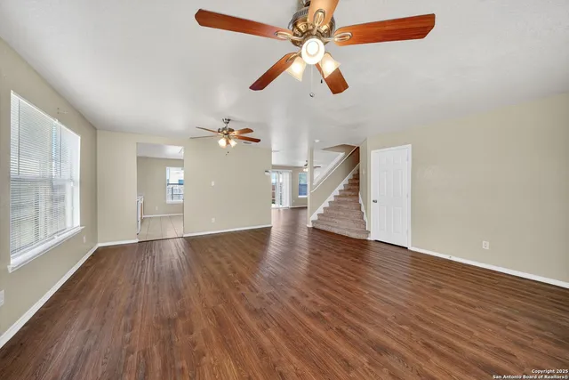 $219,900 | 8859 Kestrel Oak, Converse, TX 78109